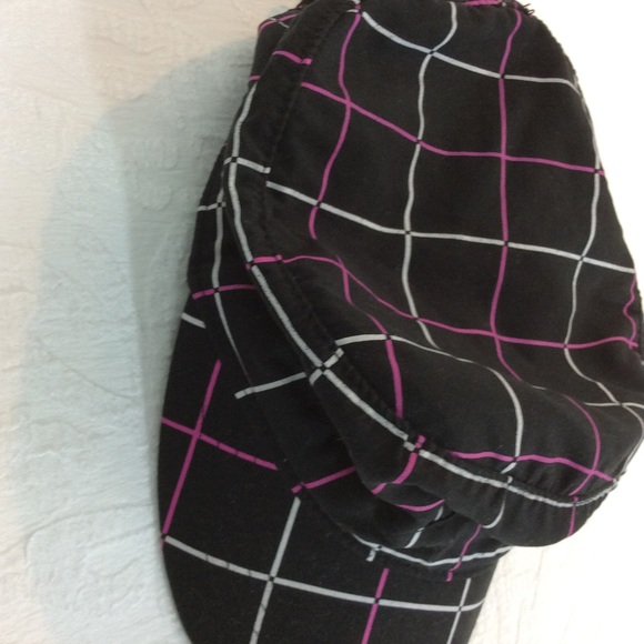 Hat - Picture 3 of 4